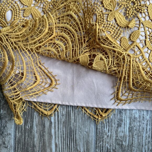 WAYF Dress Womens L Crochet‎ Lace Floral Sleeveless Yellow Flapper Sheer Cottage - Picture 3 of 8